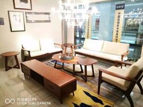 华师傅实木家具 实木专家,始于1982年 中国高端实木家具的领导品牌 居然之家园博园店f2楼 tel13983977170