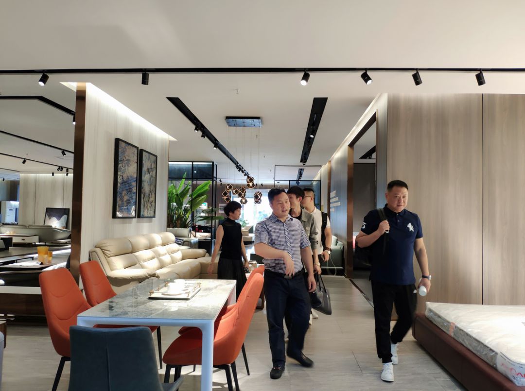 爱尔百兰家居:热烈欢迎合肥乐客来建材家居广场高层团队莅临学习考察